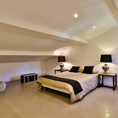 Californienne De 320 M2 Carqueiranne