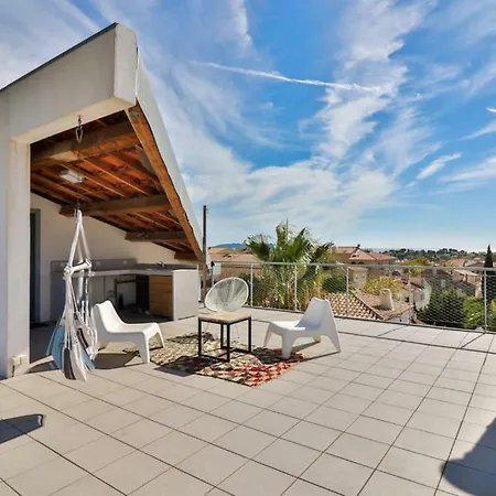 Californienne De 320 M2 * Carqueiranne